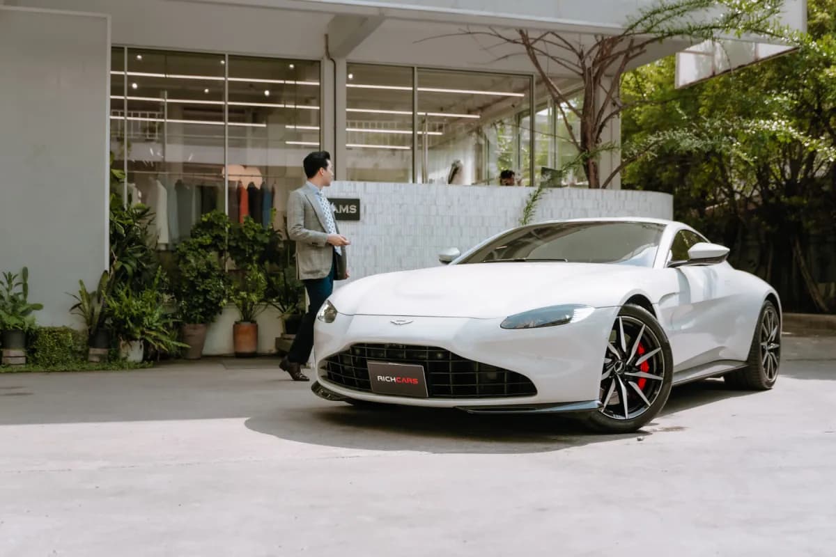 泰国普吉岛阿斯顿·马丁 Vantage豪华汽车租赁