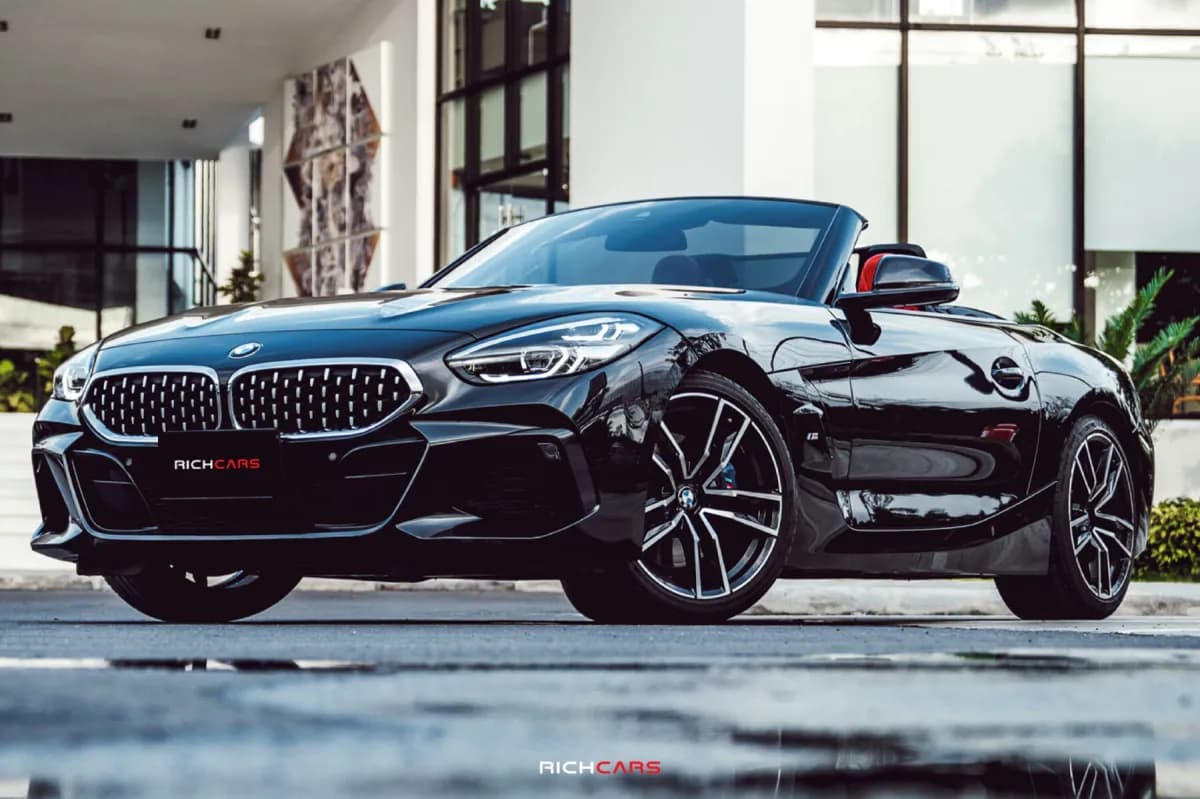 BMW Z4 30i (Black)