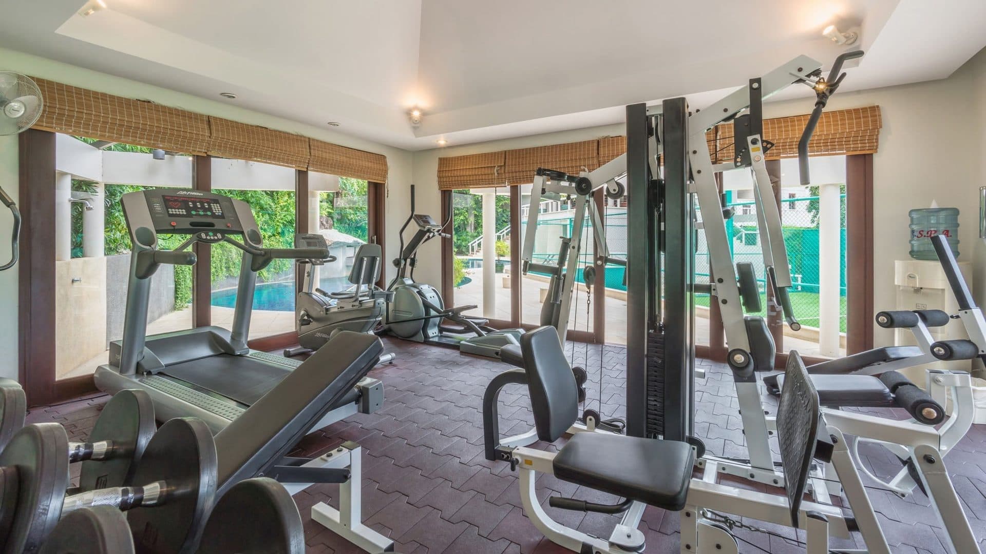 Modern fitness centre at Katamanda Estate