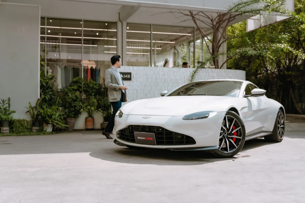 泰国普吉岛阿斯顿·马丁 Vantage豪华汽车租赁