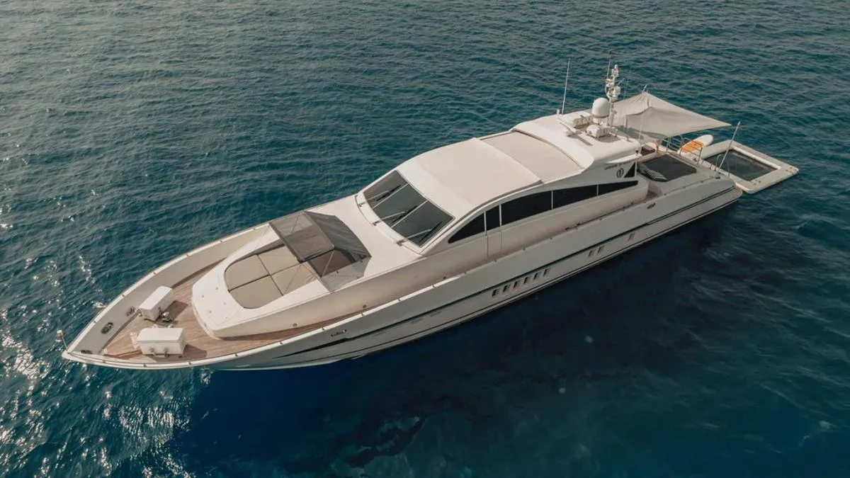 泰国普吉岛猎豹90英尺豪华游艇包租